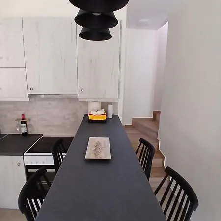 Maisonette بيت للعطل *